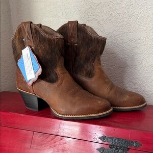 Twisted X Brown Ankle Boots leather hair on hide women’s size 8.5